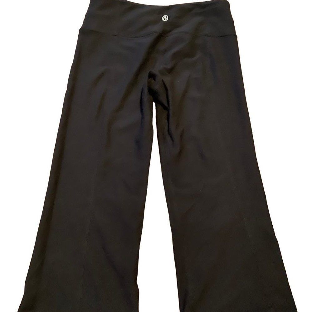 Lululemon Groove Crop Black / Wee Are From Space Coal Fossil / Fossil Size 4 - Picture 2 of 10